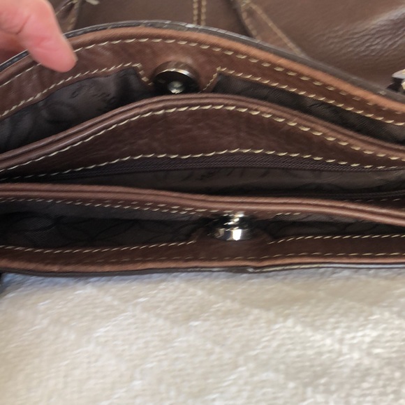 Vintage Fossil shoulder bag. Brown distressed leather. - Picture 7 of 11